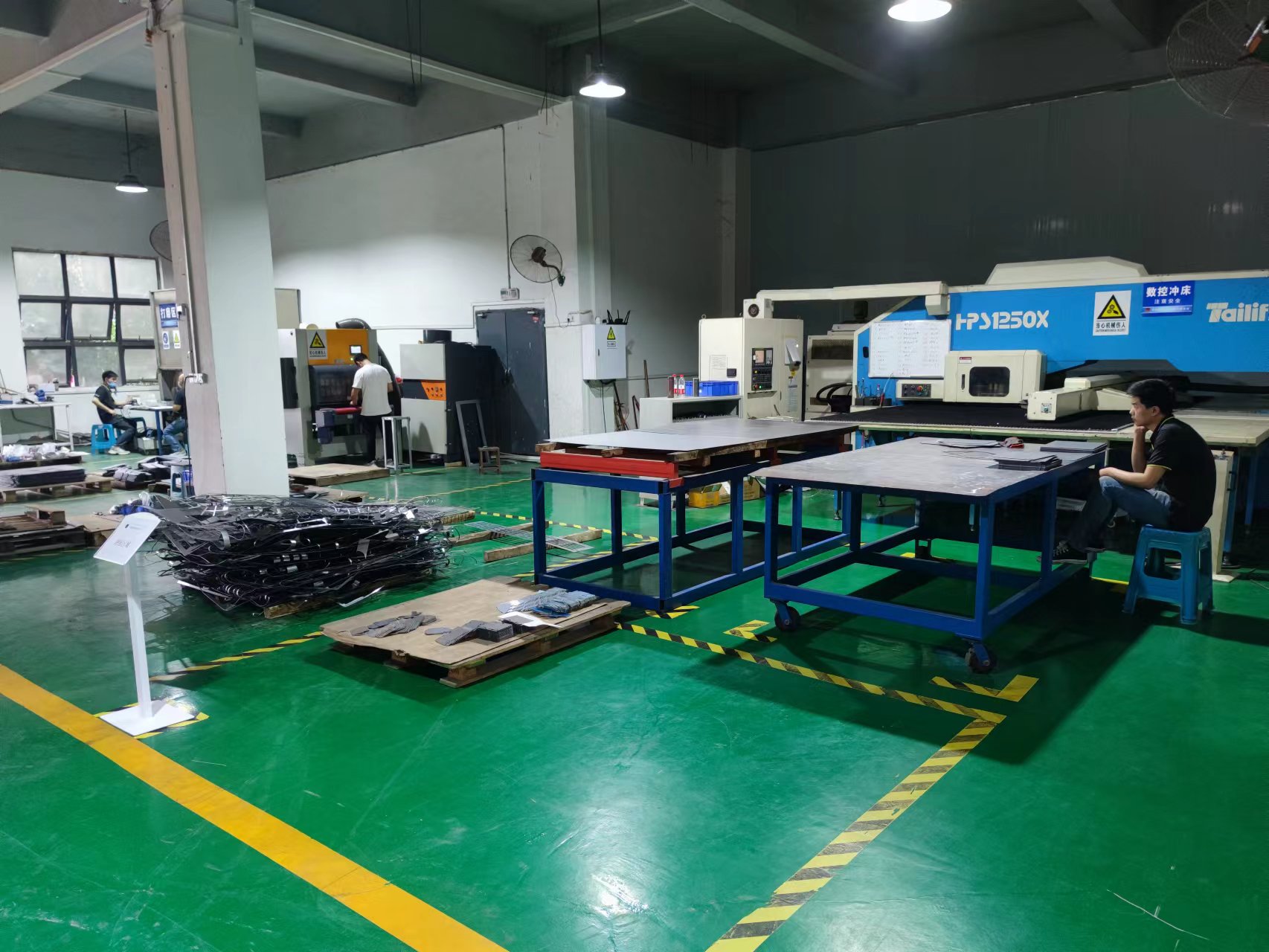 精密鈑金車間整理，整頓，全面推行7S標準化建設